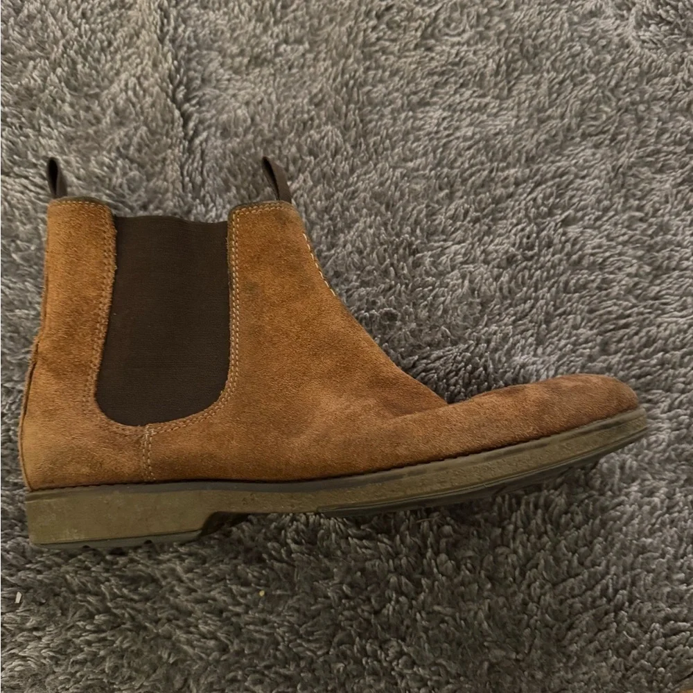 CLARKS Men's Brown Suede Chelsea Boots